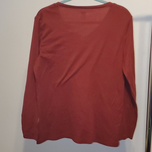 Red Old Navy Long Sleeve T-shirt - Picture 2 of 2
